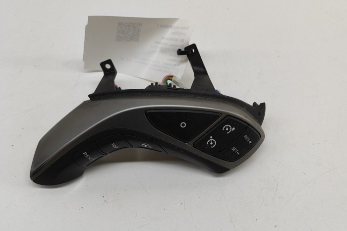 Buton de pe volan HYUNDAI i30 GD 2012 OEM: 96710-A6750,96710-A6750RDR,39Y297-1000 29982414