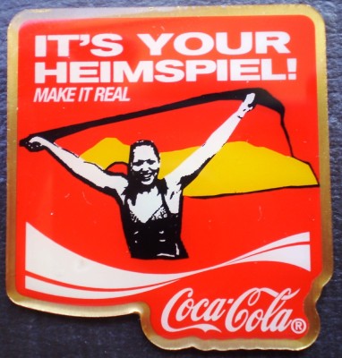 I.766 INSIGNA PIN COCA COLA SPORT IT&amp;#039;S YOUR HEIMSPIEL! foto