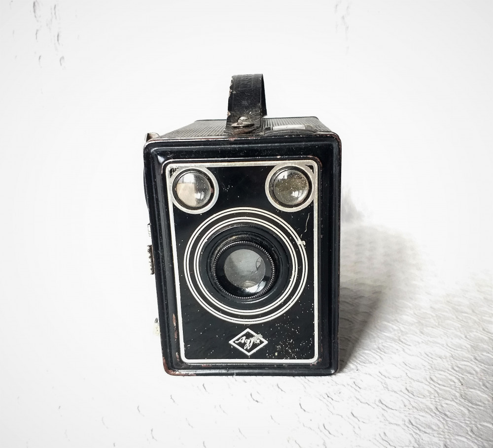 Aparat foto Agfa de tip box , aparat de fotografiat vechi de colectie |  arhiva Okazii.ro