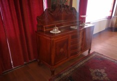 Servant vechi stil Neobaroc