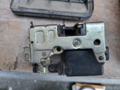 &Icirc;ncuietoare portbagaj Renault Laguna 1