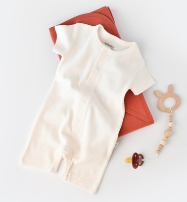 Salopeta cu pantaloni scurti - 100% bumbac organic - Ecru, BabyCosy (Marime: 6-9 luni) foto