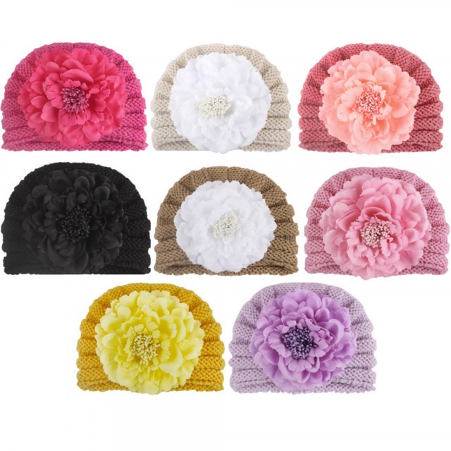 Caciulita crosetata tip turban cu floare aplicata (Marime Disponibila: 6-9 luni