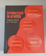 Intelectuali la cratita. Amintiri culinare si 50 de retete