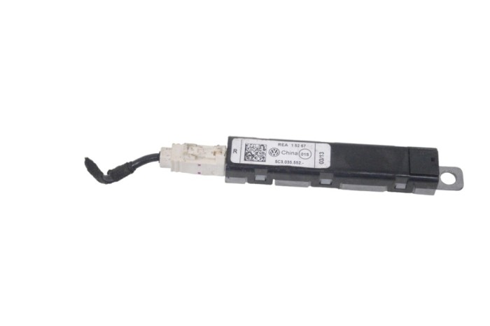 Amplificator de antena VW BEETLE Cabrio 5C7, 5C8 2013 OEM: 5C3035552 22572767