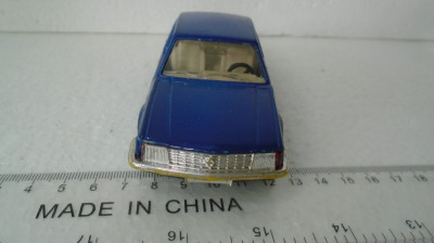 bnk jc Corgi - Opel senator - 1/32 foto