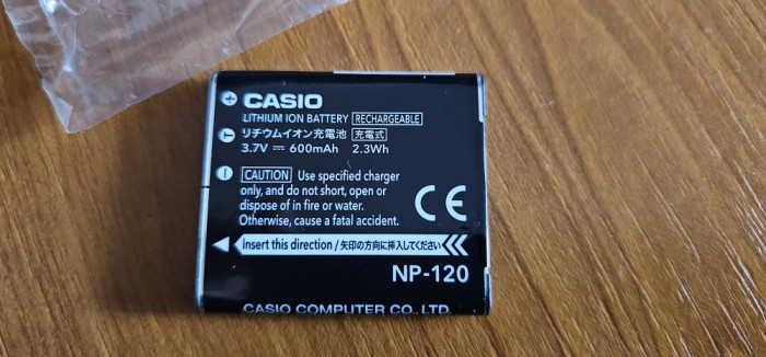 Acumulator CASIO NP-120 , 3.7 V, 600 mAh , LI-ION , ORIGINAL SI NEFOLOSIT .