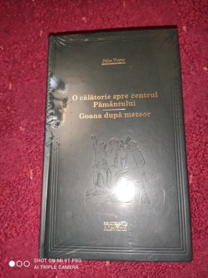 JULES VERNE: O CALATORIE SPRE CENTUL PAMANTULUI/GOANA DUPA METEOR foto