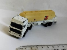 bnk jc Majorette 324 - Total Fuel Tanker - 1/100