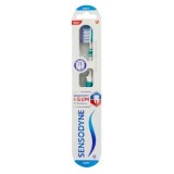 Periuta de dinti Sensitivity &amp; Gum Soft, Sensodyne