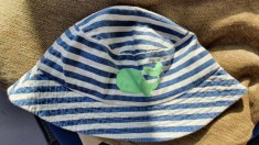 Palariuta din bumbac noua, de marinar cu imagine balena pe lateral, marime 4-6