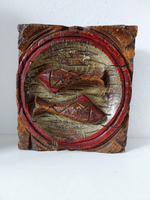 ** Sculptura in bloc de lemn, zodiac - pesti, arta nordica, 22x24x5cm