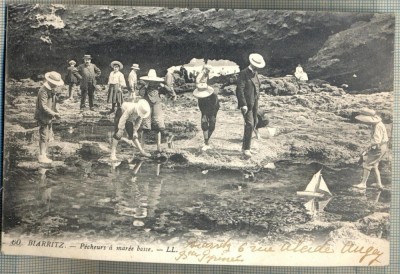 AD 98 C. P. VECHE - BIARRITZ -PECHEURS A MAREE BASSE -PESCARI DE EPOCA - FRANTA foto