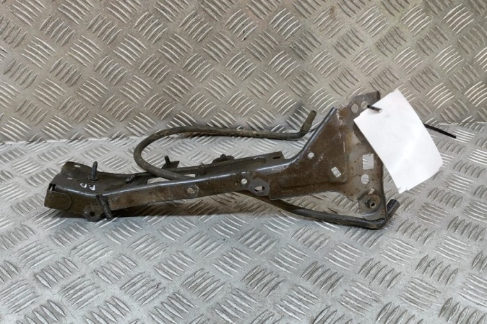 Suport aripa dreapta față AUDI A4 8W2, B9 2018 OEM: 8W0821136C 29452347