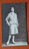 fotografie veche anii 1920, portret de femeie