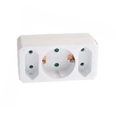 Adaptor 3 prize 2x2.5a si 1x16a max 3680w foto