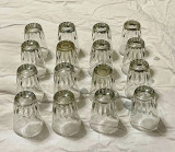 Lot de 16 pahare vechi vintage comuniste de sticla transparenta