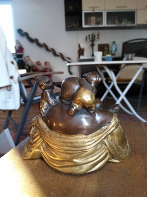 Fengshui Laughing Buddha Sitting With 5 Children Statue foto