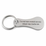 Cumpara ieftin Breloc metalic gravat Cea mai mare aventura este sa-ti traiesti viata visurilor tale , cu mesaj motivational, argintiu, accesoriu pentru chei, rucsac
