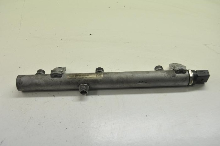 Rampa de combustibil st&acirc;nga MERCEDES-BENZ E W211 2008 OEM: A6420703095 2483272