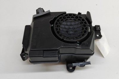 Subwoofer podea st&amp;acirc;nga MAZDA CX-30 DM 2023 OEM: BDGF-66-96Y 29508740 foto