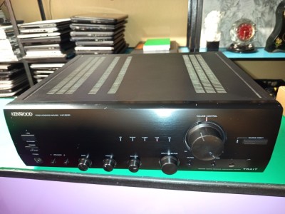 Amplificator Kenwood KAF-3010R 5 intrari, 4 iesiri, impedanta 4-16 ohmi, 200 w foto
