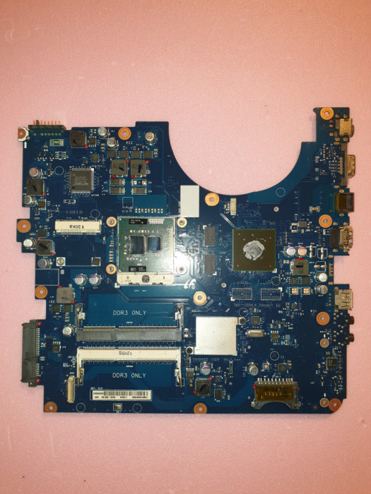 placa de baza si procesor SAMSUNG R730 - pentru piese -