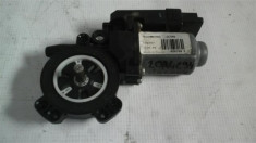 Motoras macara stanga spate Renault Laguna2 An 2005-2007 cod 8200305720 foto