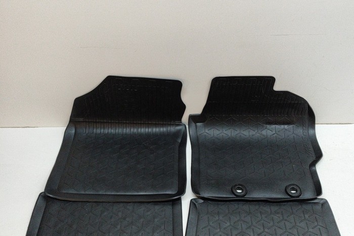 Set covorașe TOYOTA YARIS CROSS MXP_ 2022 OEM: PW210-0D075 | 27547517