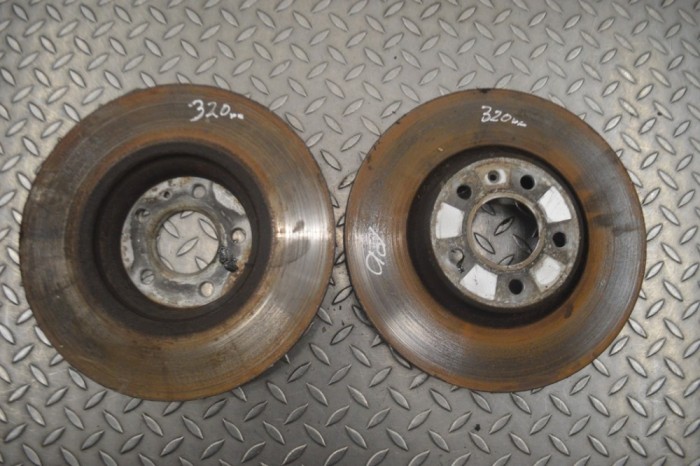 Set disc de fr&acirc;nă față AUDI A4 Allroad 8KH, B8 2012 OEM: 320MM 25236418