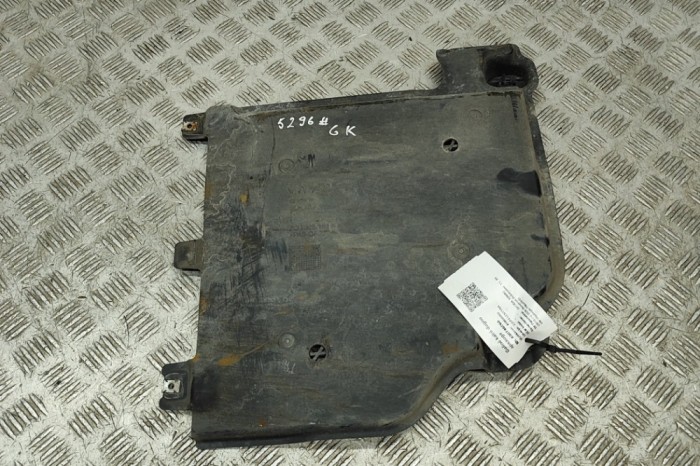 Scut motor st&acirc;nga spate SKODA KAMIQ 2020 OEM: 2Q0825101A 30746968