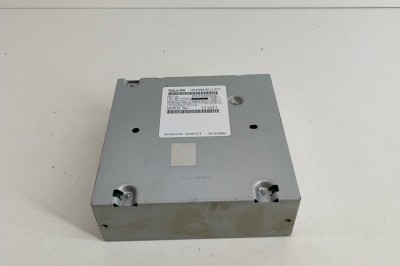 Unitate radio CD navigație TESLA MODEL X 2017 OEM: 1052609-00-A 25804858 foto