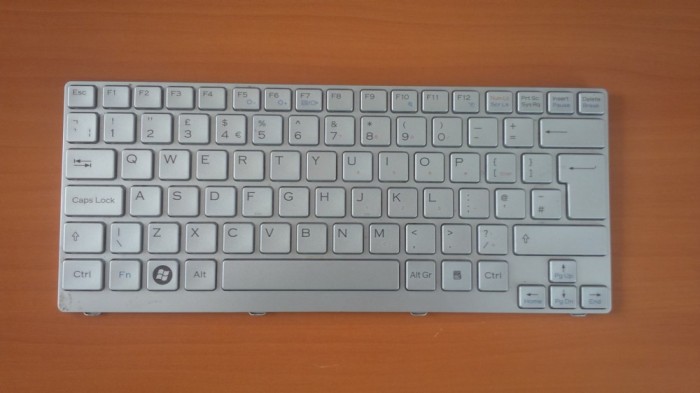 Tastatura laptop second hand SONY VGN-CR Silver UK
