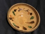 Arta si Traditie - Farfurie / Blid / Strachina / Castron de Horezu jud Valcea ceramica utilitara mijlocul sec XX cu initialele Gr. C. N. !
