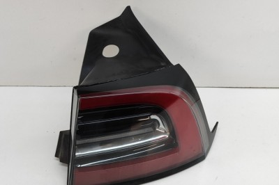 nerasta TESLA MODEL Y 2023 OEM: 1502087-99-D 23418674 foto