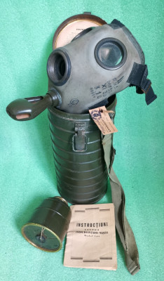 Masca de gaze 1939 Rom&amp;acirc;nia WWII in cutie cu instructiuni si eticheta regalista foto