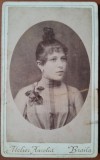 Fotografie tip CDV, femeie cu coc, perioada interbelica