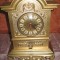 100A-Ceas masa metal aurit stil Baroc functional G.A.A.D. Mod Dep. (depose) 1982.