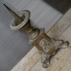 SFESNIC BISERICESC DIN BRONZ MASIV - PIEDESTAL CU PERSONAJE BIBLICE - SEC. XIX foto