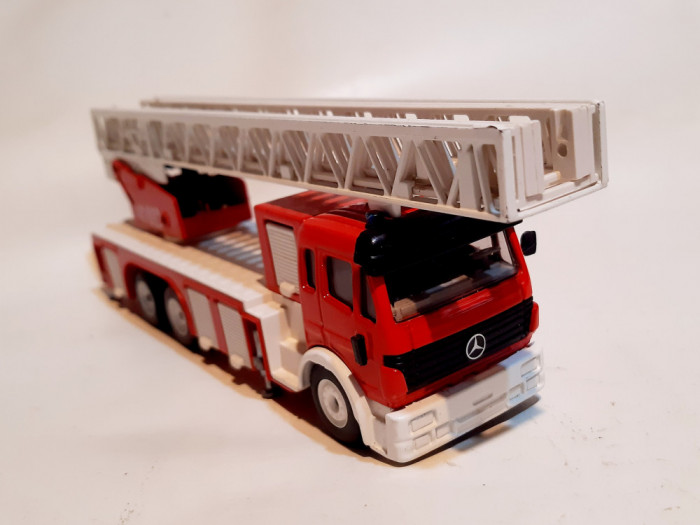 Autoscara de pompieri - Siku