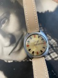 ceas Poljot sovietic cu 17 rubine (mecanic), cunoscut frecvent sub denumirea &bdquo;Arlekin&rdquo; din anii '70&ndash;'80