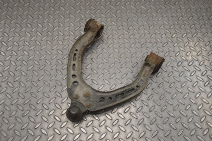 Braț superior st&acirc;nga față TESLA MODEL S 2015 OEM: 1043965-00-A 22277213