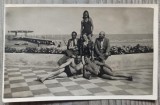 Fotografie de grup la Mamaia, perioada interbelica// fotografie tip CP