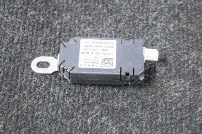 Amplificator de antena TESLA MODEL 3 2018 OEM: 920-573-003,1079735-00-A 11207929