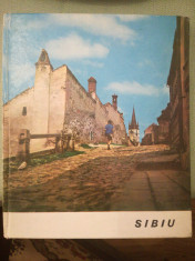 Sibiu, album, fotografii de E. Hofer (E. FIAP), text de P. SCHUSTER foto