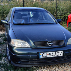 Dezmembrez Opel Astra G