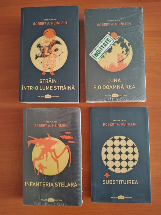 Robert A. Heinlein &ndash; serie de autor: 4 romane SF