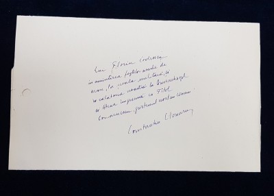 DEDICATIE SCRISA SI SEMNATA OLOGRAF DE ZIARISTUL CONSTANTIN CLONARU PENTRU ZIARISTUL FLORIN CODRESCU , CU REFERIRE LA PETRU TITEL COMARNESCU , PERIOA foto