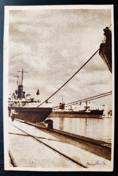 Constanta - Vedere Portul cu vapoare - RPR 1955 - printata, culoare sepia, circulata la Pecica, 1 timbru intact