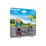 Cumpara ieftin Playmobil - Set 2 Figurine - Mama Si Copilul Jucand Hochei